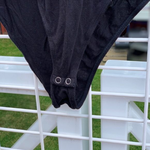 Black strappy tank bodysuit - Picture 2 of 4